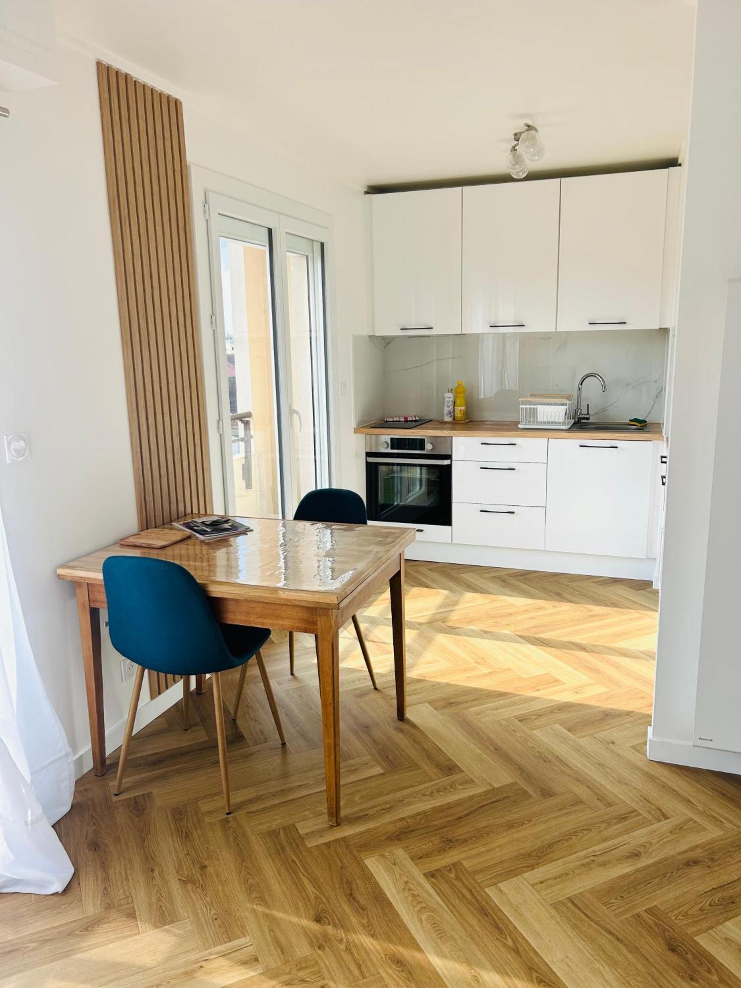 Agreable Studio Chantilly Avec Balcon Et Parking Securise 波城 外观 照片